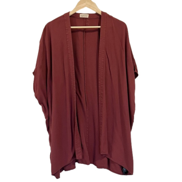 Aritzia Aitken Blouse Kimono Open Front Rayon Layering Top Red Azure Skies - Picture 1 of 13